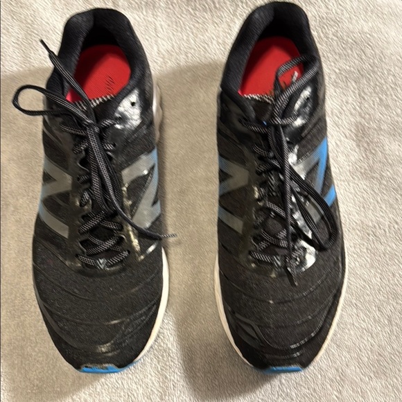New Balance Men's Black and Blue Running Shoes size 12 fresh foam - Picture 1 of 15